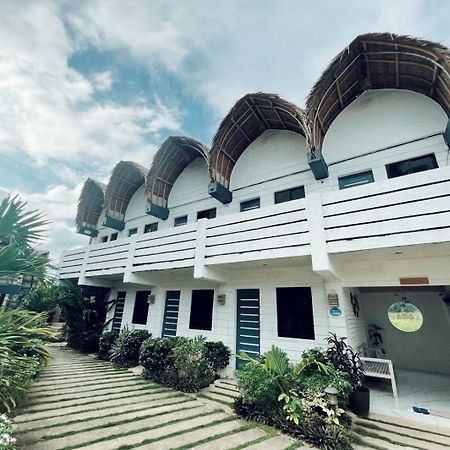 Point F Siargao Appartement Catangnan Buitenkant foto