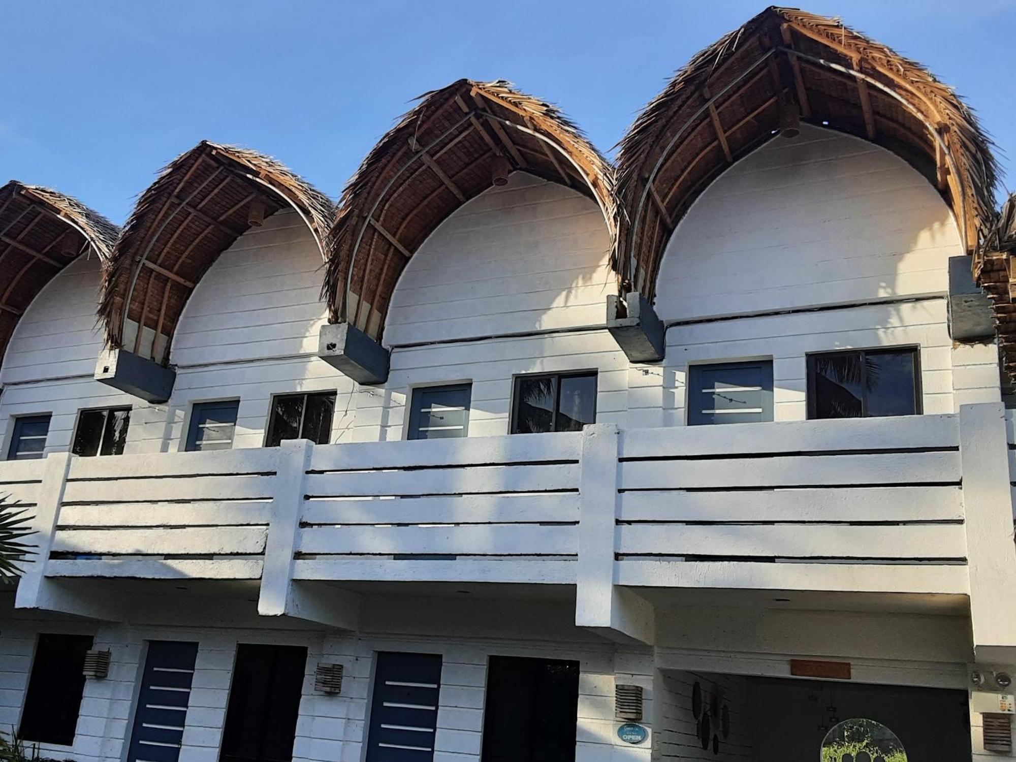 Point F Siargao Appartement Catangnan Buitenkant foto