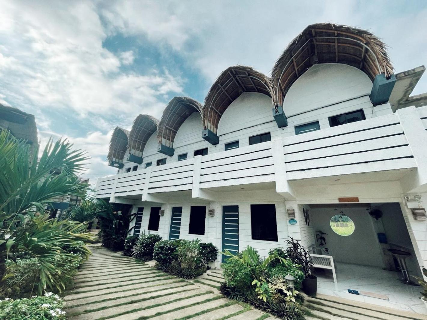Point F Siargao Appartement Catangnan Buitenkant foto